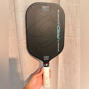 Gearbox Pro Ultimate Pickleball Paddle in Black